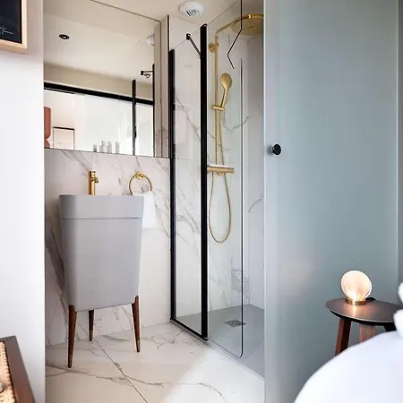 Hebe Hotel