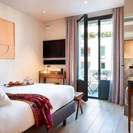 Hebe Hotel *